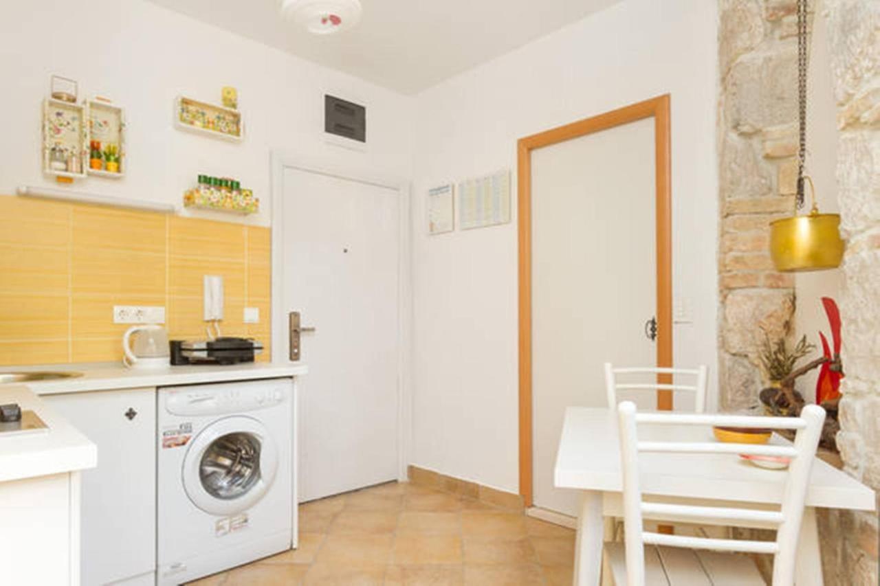 Studio Apartment Sretna Split Eksteriør bilde